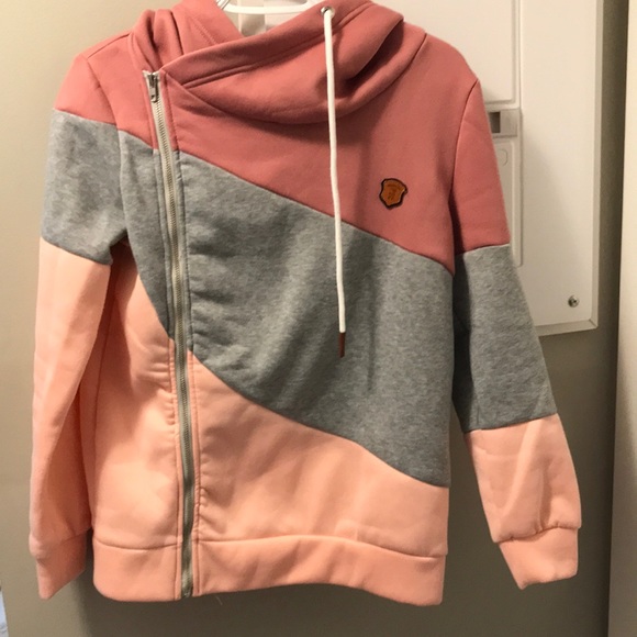 MISSLOOK Tops - Miss look zip up sweater